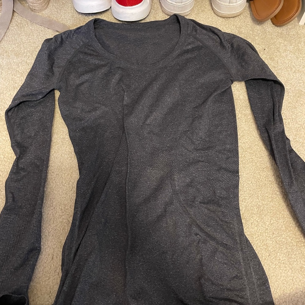 Dark grey swiftly tech